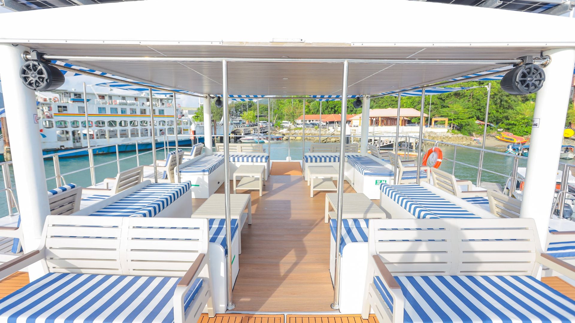 Lumlee 2 Sunset Cruise - Sharing Yacht Charter (4 Hours)