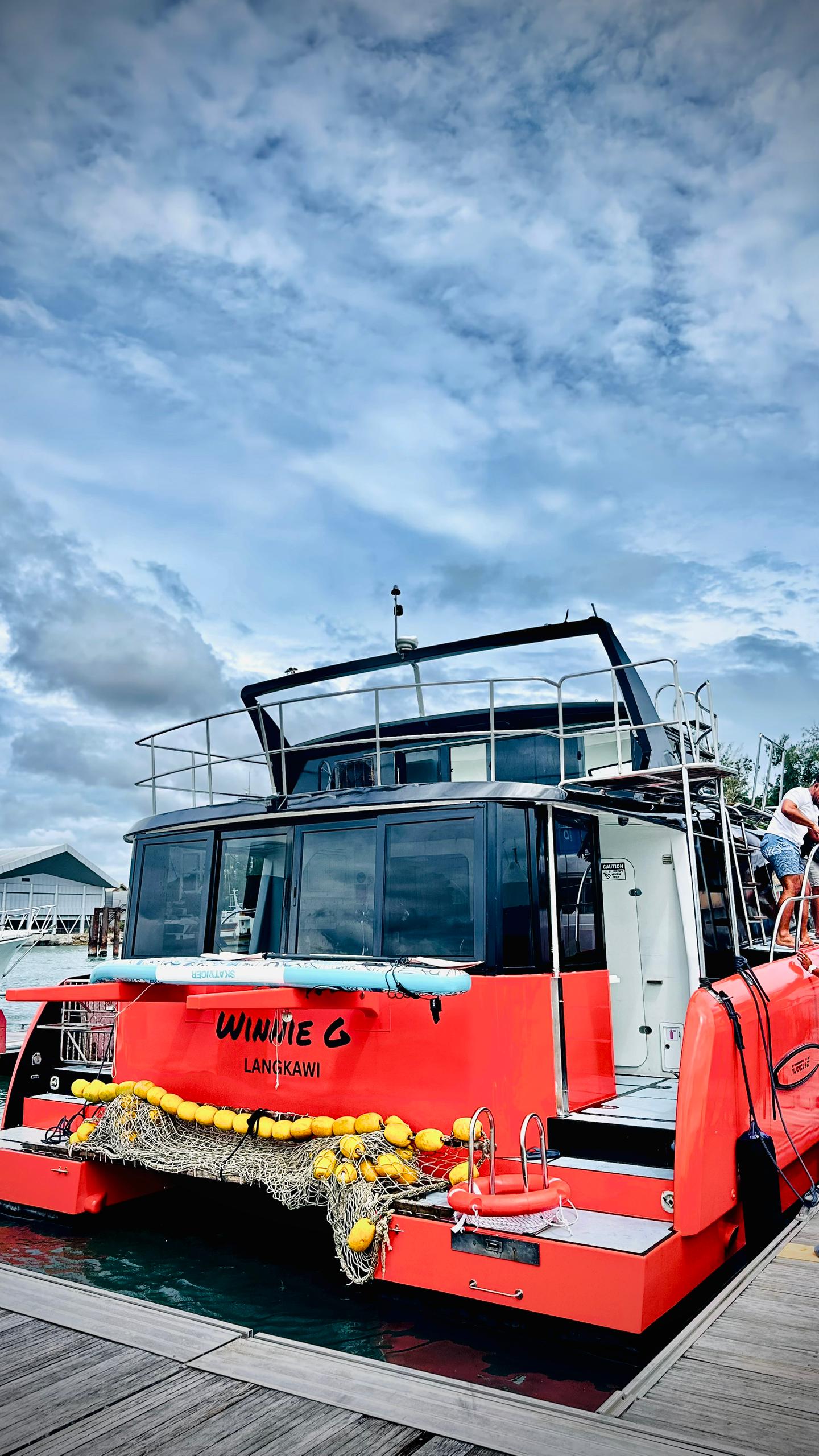 Winnie-G Sunset Cruise - Private Yacht Charter (4 Hours)