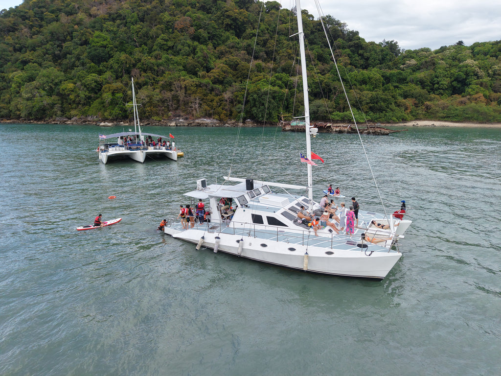 Free Soul Private Yacht Charter – Premium Luxury Cruise Experience (4 Hours)