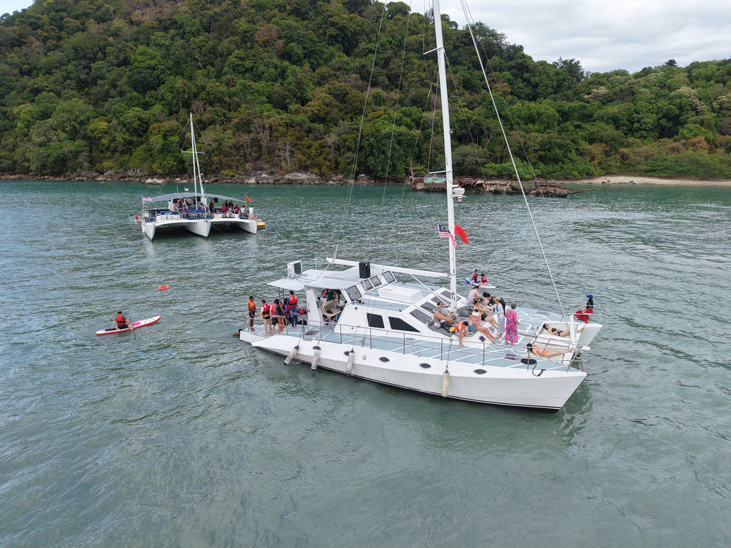 Free Soul Private Yacht Charter – Premium Luxury Cruise Experience (4 Hours)