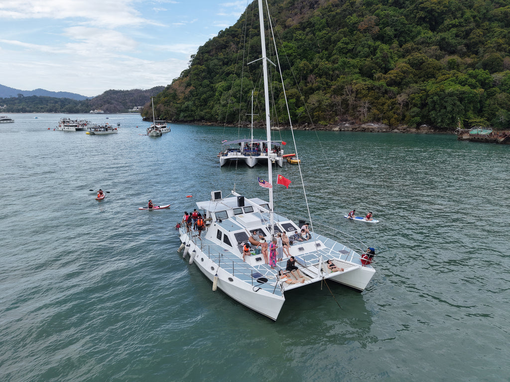 Free Soul Private Yacht Charter – Premium Luxury Cruise Experience (4 Hours)