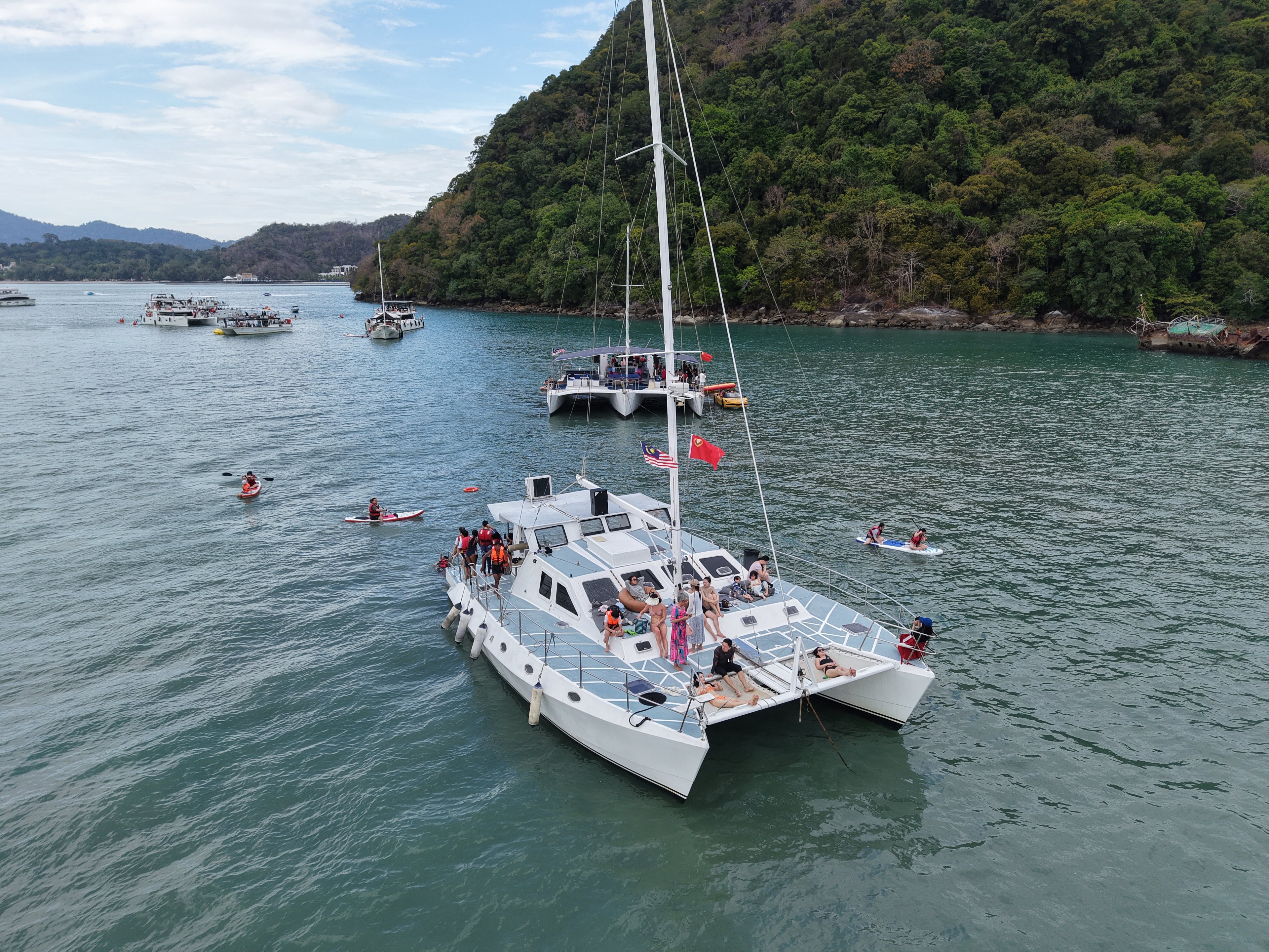 Free Soul Private Yacht Charter – Premium Luxury Cruise Experience (4 Hours)