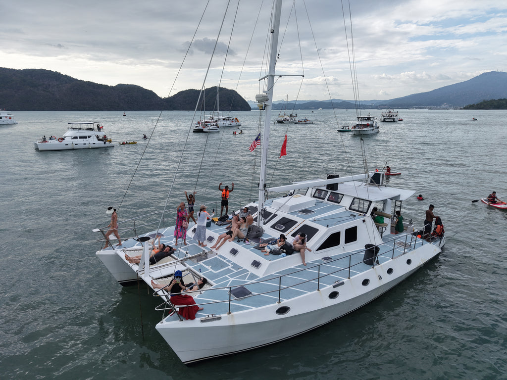 Free Soul Private Yacht Charter – Premium Luxury Cruise Experience (4 Hours)