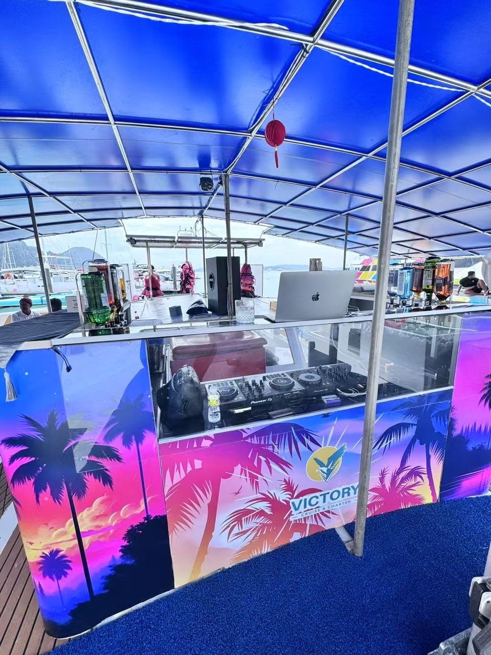 Erica Private Yacht Charter – Grand Luxury Party Cruise Experience (4 Hours)