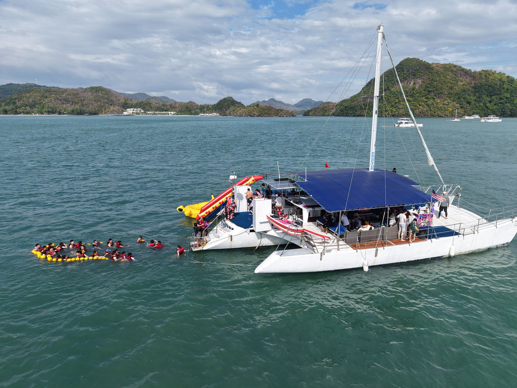 Erica Private Yacht Charter – Grand Luxury Party Cruise Experience (4 Hours)