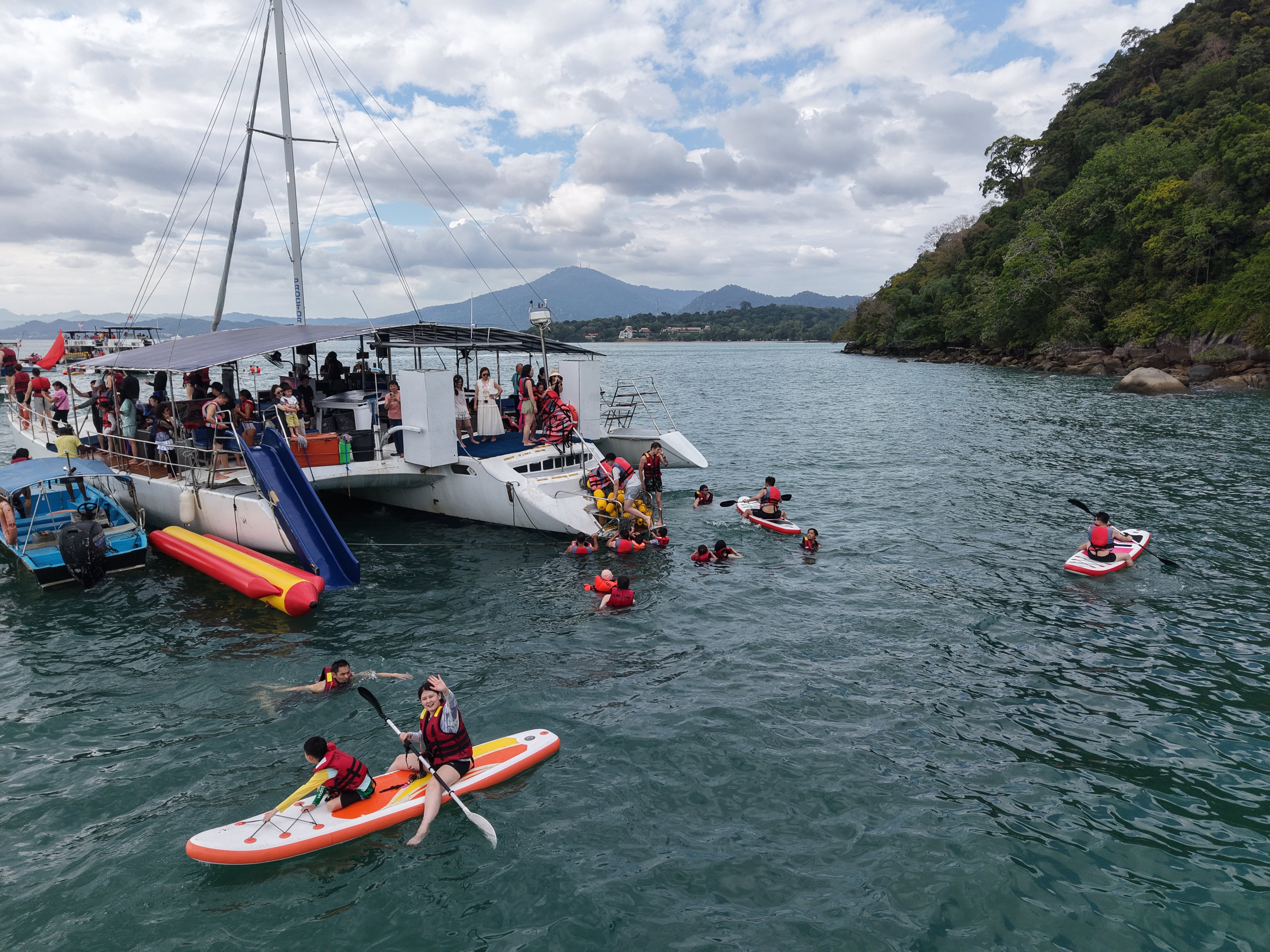 Erica Private Yacht Charter – Grand Luxury Party Cruise Experience (4 Hours)