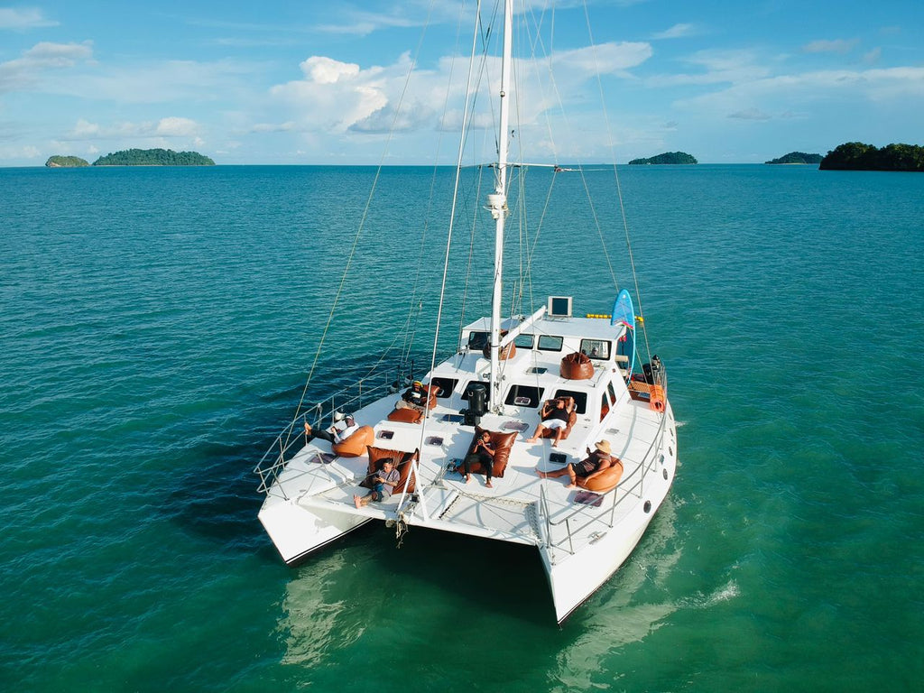 Free Soul Private Yacht Charter – Premium Luxury Cruise Experience (4 Hours)