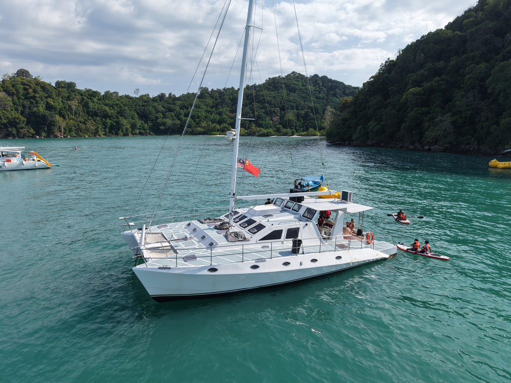 Free Soul Private Yacht Charter – Premium Luxury Cruise Experience (4 Hours)